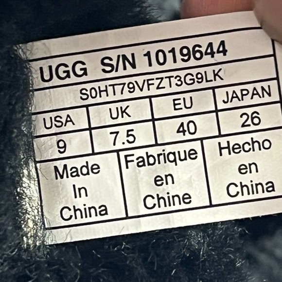 UGG Aidah Boots Women 9 Short Black Suede Leather Wool Lined Winter Comfy - Picture 5 of 11